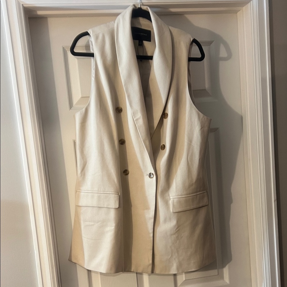 Banana Republic Ivory Sleeveless Vest